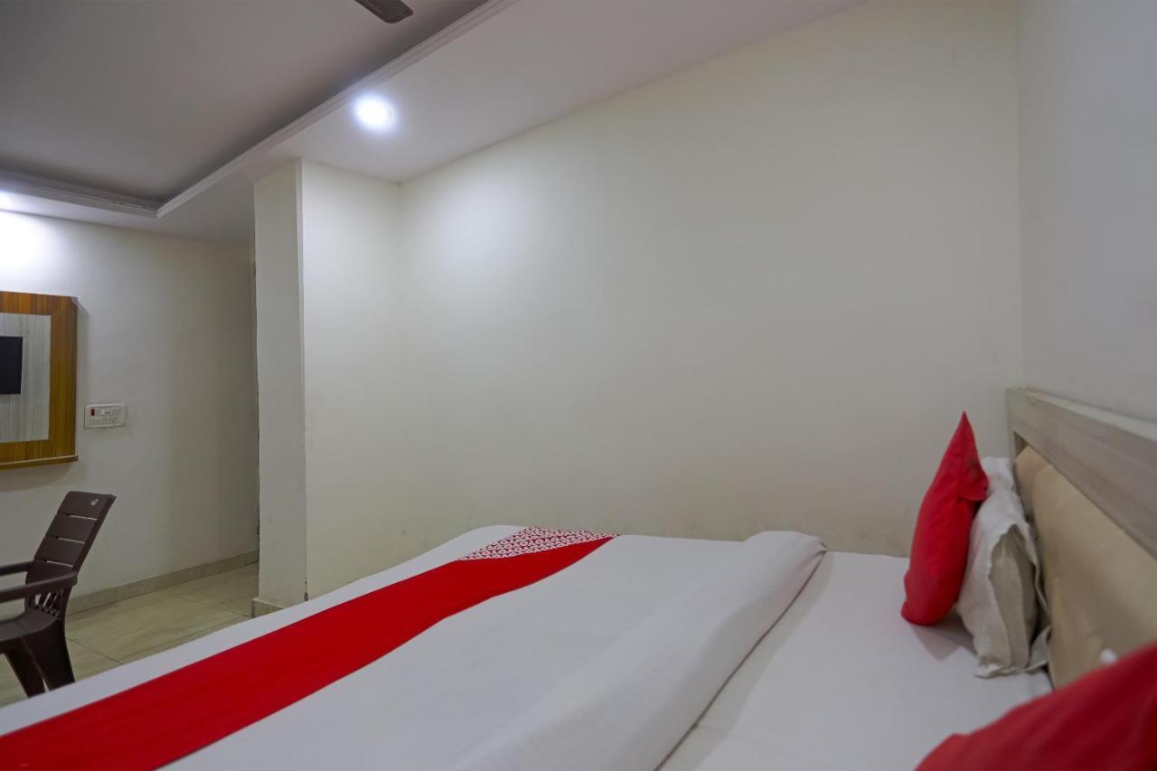 Oyo Flagship 79289 Hotel Grand Keshav Ghaziabad Exterior photo