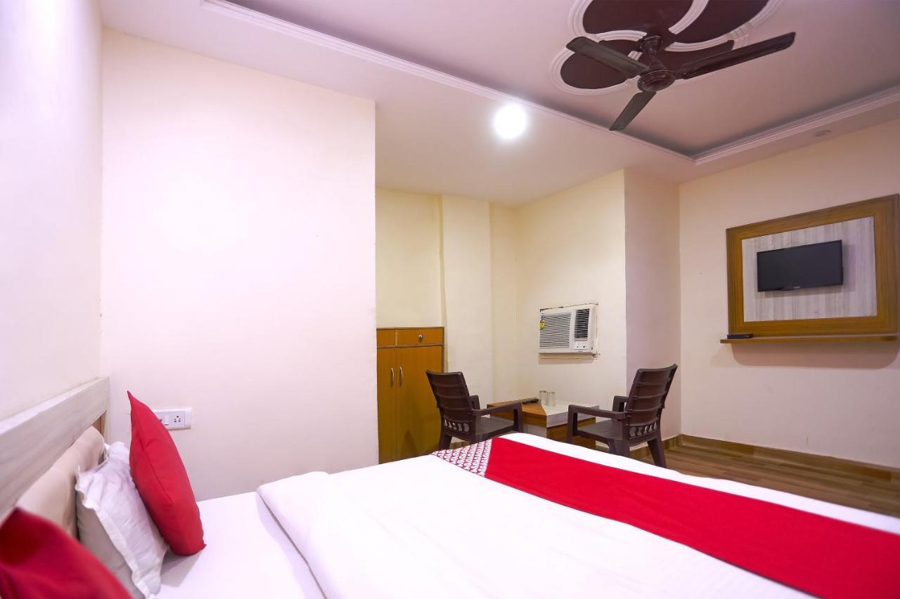 Oyo Flagship 79289 Hotel Grand Keshav Ghaziabad Exterior photo